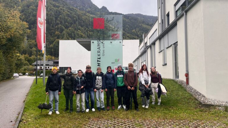 Exkursion zur Chemie-HTL Kramsach – Workshop „Wasserglasklar“