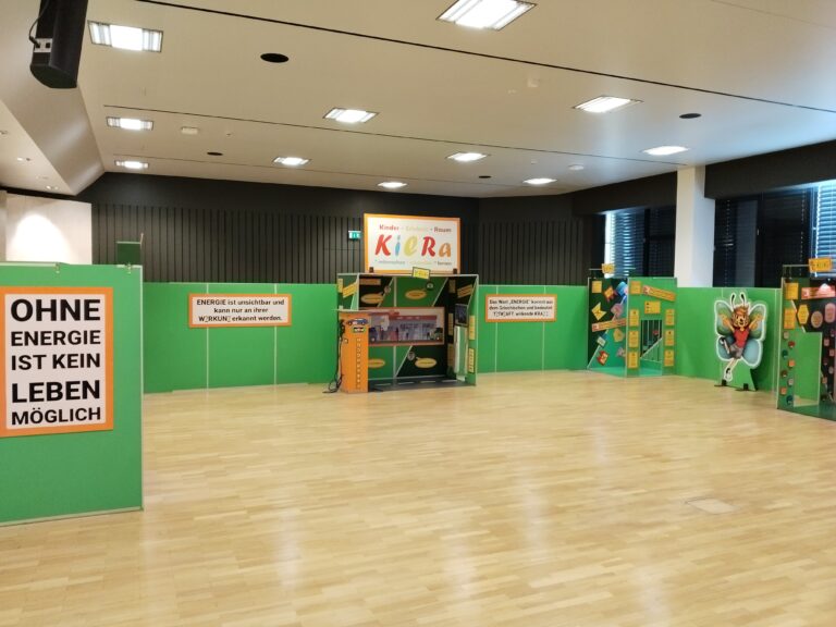 Klassen 2a und 2b im Energie-Erlebnis-Raum